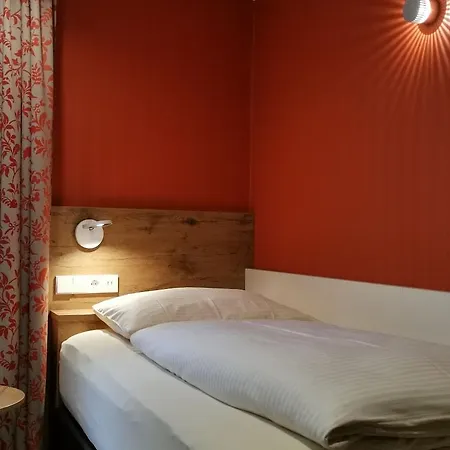 Hotel Azenberg 4*