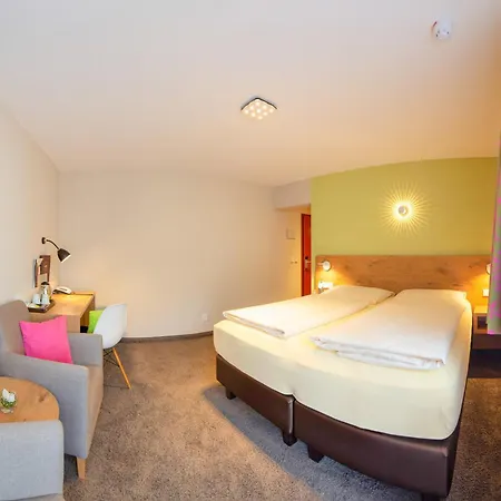 Azenberg Hotel 4*