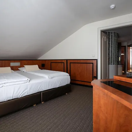 Azenberg 4* Stuttgart