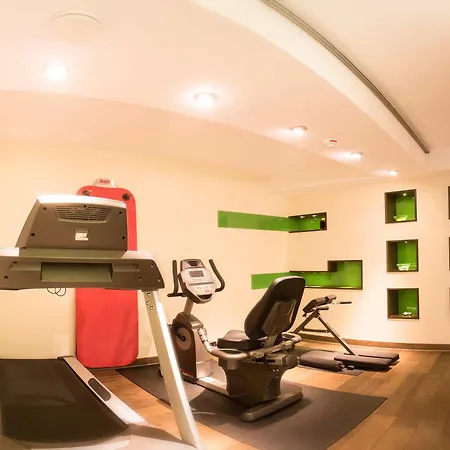 Azenberg Hotel 4*