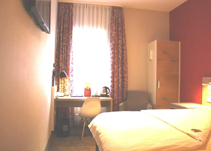 Azenberg Hotell 4*